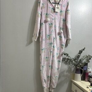 BNWT-Star Wars /Slumbers -A munki  sleepwear collection -featuring baby Yoday